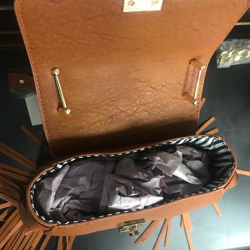 Purse - Picture 2 of 3